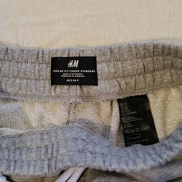 NWOT Girls H&M Sweat Shorts! - Picture 7 of 8